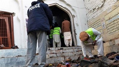 الهجمات الإرهابية على دور العبادة.. تاريخ طويل من الدماء..انفوجراف