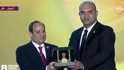 لافتة إنسانية للرئيس السيسي في ختام ملتقى الشباب العربي والإفريقي