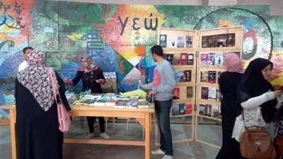 أسرة حلم مصري تقيم معرضًا للكتاب بآداب الفيوم