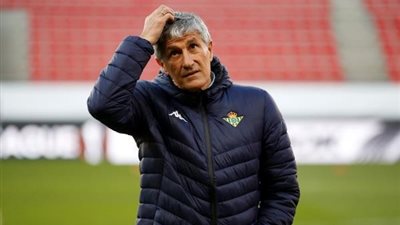 مدرب بيتيس يفاجئ ميسي بتصريح مثير ويقارنه بـ