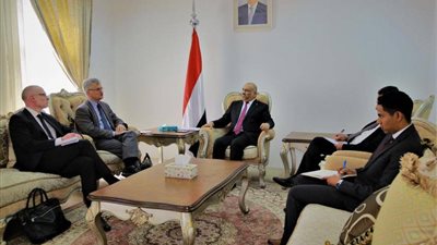 وزير الخارجية اليمني يلتقي المبعوث الخاص للسويد