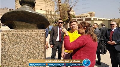 وزير الاتصالات الروسي يزور متحف الفن القبطي.. ويؤكد: مصر عظيمة (صور)