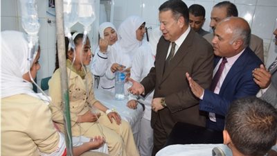 إصابة 9 تلاميذ بأعراض تسمم عقب تناولهم 