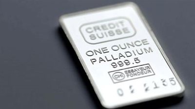 البلاديوم يبلغ ذروة فوق 1600 دولار بفعل خطط حظر تصدير روسية