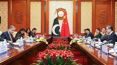وزير الخارجية الباكستانى يزور الصين.. ويطلعها على 
