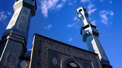 ملصقات عنصرية تدعو إلى ثورة ضد الإسلام في شمال النرويج