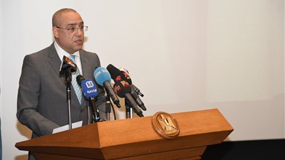  وزير الإسكان: جارٍ تنفيذ 19 محطة لتحلية مياه البحر بطاقة إجمالية 682 ألف م3 يومياً