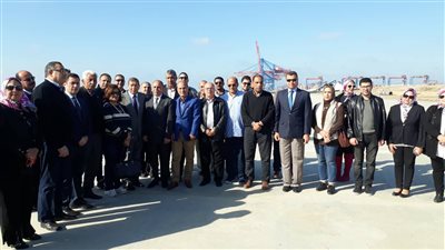 صناعة النواب تزور الأرصفة البحرية بميناء شرق بورسعيد (صور)