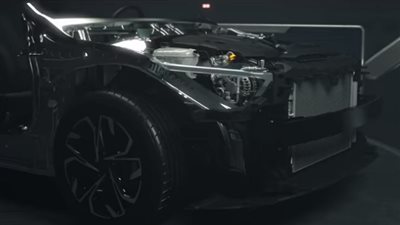 هيونداي تقدم الجيل الجديد من قواعد العجلات في سوناتا (فيديو)