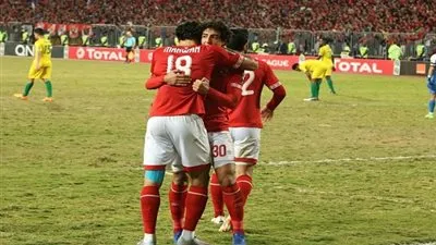 الأهلي يتحرك للتعاقد مع مدافع الرجاء المغربي