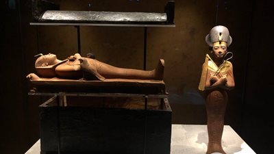 قبل الافتتاح الرسمي.. شاهد كنوز توت عنخ آمون المقرر عرضها في معرض مؤقت بباريس