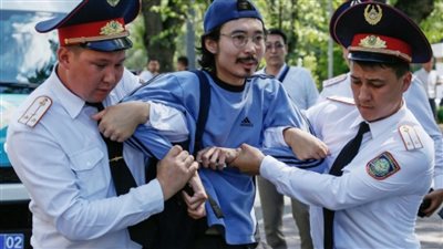 كازاخستان: اعتقالات خلال تظاهرة ضد تغيير اسم العاصمة