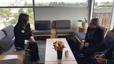 وزيرة الهجرة تلتقي وزير الدفاع وعمدة مدينة كرايستشيرش النيوزيلنديين وتنقل لهما دعم مصر