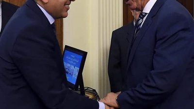 محافظ البحر الأحمر يحضر الاجتماع الرابع لمجلس المحافظين (صور) 