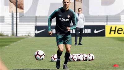 أول تعليق من رونالدو على هاتريك ميسي أمام ريال بيتيس