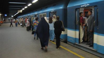 المترو: حركة المترو على خط 