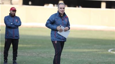 ماذا طلب لاسارتي من لاعبي الأهلي قبل لقاء القمة