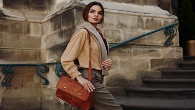 تعرفي على أحدث ألوان الحقائب في صيف 2019 (صور)