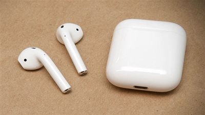 أبل تكشف عن الجيل الثانى سماعتها اللاسلكية الذكية AirPods