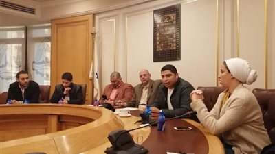  مستثمرون يناشدون 