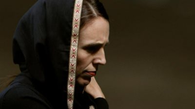 رئيسة وزراء نيوزيلندا تجرى أول زيارة دولية بعد هجوم المسجدين