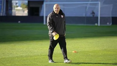 قرار مفاجئ من كريستيان جروس قبل موقعة الأهلي