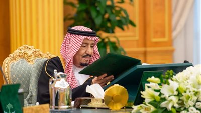عاجل.. خادم الحرمين الشريفين يرأس جلسة مجلس الوزراء