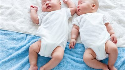 فى سابقة.. صينية تلد تؤأم لأبوين مختلفين