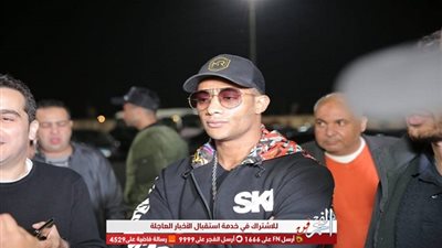 محمد رمضان يتابع تجهيزات حفله الغنائي الأول في المنارة (صور)