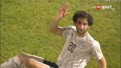 خاص - محمود علاء يشارك أمام الأهلي بقناع الوجه