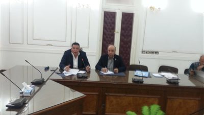 مناقشة دور مؤسسات شئون المرأة وبرنامج تكافل وكرامة بجامعة حلوان