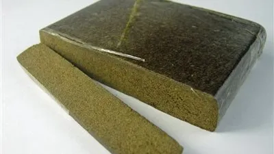 القبض على هارب من تنفيذ أحكام وبحوزته كمية كبيرة من 