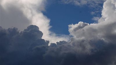 نصائح بارتداء الملابس الشتوية.. الأرصاد توضح حالة الطقس خلال الأيام المقبلة