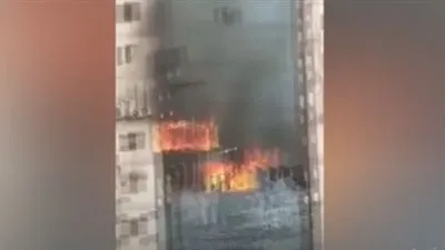 حريق هائل يدفع السكان للقفز من النوافذ ببنجلاديش