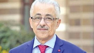 وزير التعليم تعليقًا على صورة طلاب 
