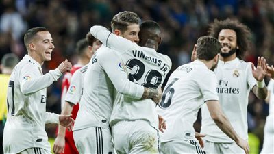 ريال مدريد يعمل على ضم صفقة مدوية