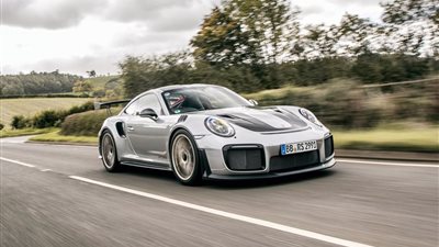 شاهد.. بورش 911 GT2 RS أسرع سيارة على حلبة طريق أتلانتا