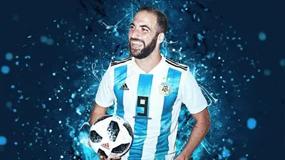 بعد اعتزاله دوليا.. ماذا قدم 