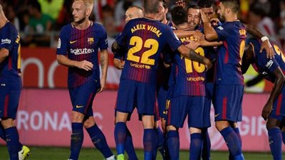 نجم وسط برشلونة يحزم حقائبه استعدادًا للمغادرة