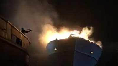 نيابة السويس تعاين موقع حريق المركبين بالأدبية 