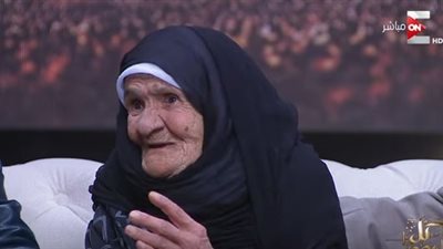 أكبر معمرة في الشرقية: كنت أسير 35 كيلومترا لتوفير 