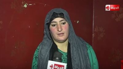 شاهد.. سيدة تنجو بأعجوبة من حادث قطار