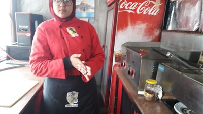 صاحبة أول عربة متنقلة للمأكولات ببنها: 