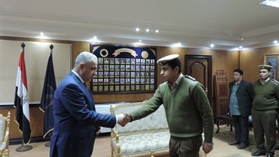مدير أمن الفيوم يكرم عددا من الضباط والأفراد والمجندين لتميزهم فى العمل (صور) 