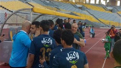 رئيس الزمالك يمنع لاعبيه من مصافحة مدرب سموحة