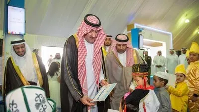 أمير ⁧‫المدينة المنورة‬⁩ يفتتح معرض الكتاب والمعلومات الـ36 بالجامعة الإسلامية