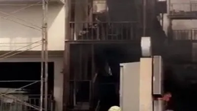 اندلاع حريق بالقرب من مطعم شهير بجدة