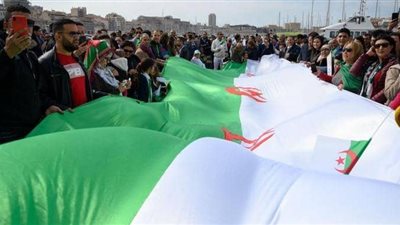 قوى معارضة جزائرية ترد على بوتفليقة.. وتدين 