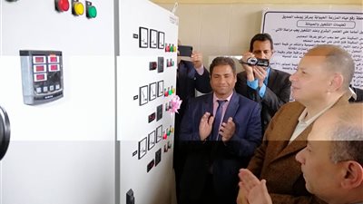 بتكلفة تتجاوز ٧ مليون جنيه.. محافظ الفيوم ورئيس مياه يفتتحان مشروع توصيل مياه الشرب للمزرعة الحيوانية