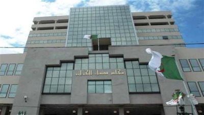 القضاء الجزائري يصدر 134 قرار منع سفر احترازي يطال سياسيين ورجال أعمال